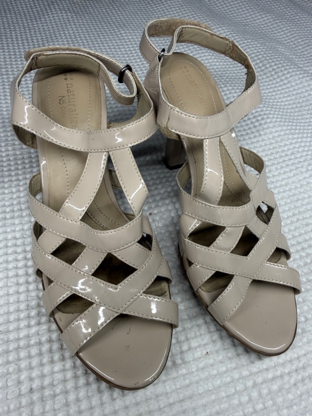 Nude Naturalizer N5 Comfort - Strappy Block Heel Sandals - Size 8